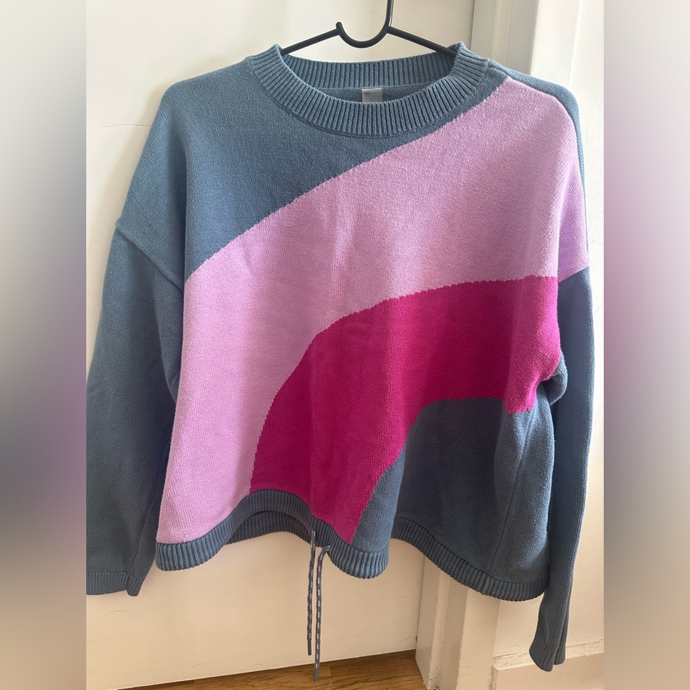 Lou & Grey  Crewneck Sweater in Blue with Pink Accents